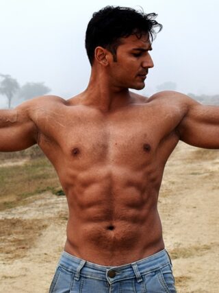 flexing-your-abs-at-all-times-posture