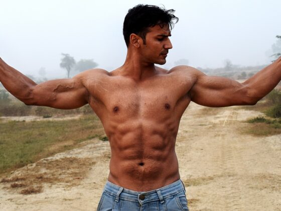 flexing-your-abs-at-all-times-posture