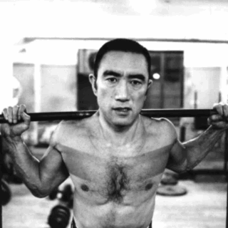 yukio-mishima-narcissism-of-unkempt-physicality